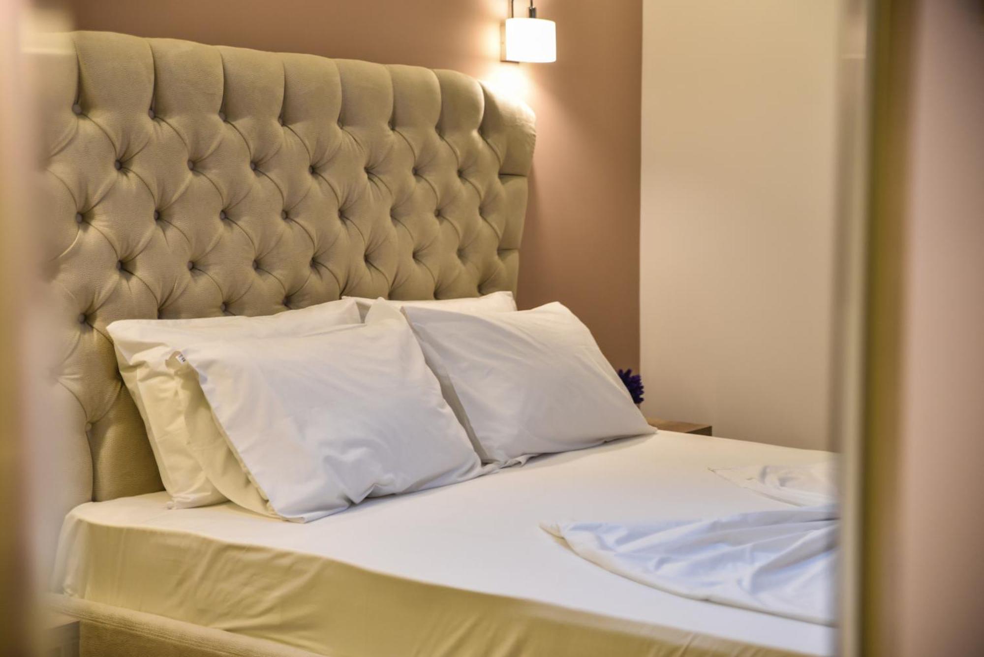 Hotel Evropa Ulcinj Kültér fotó