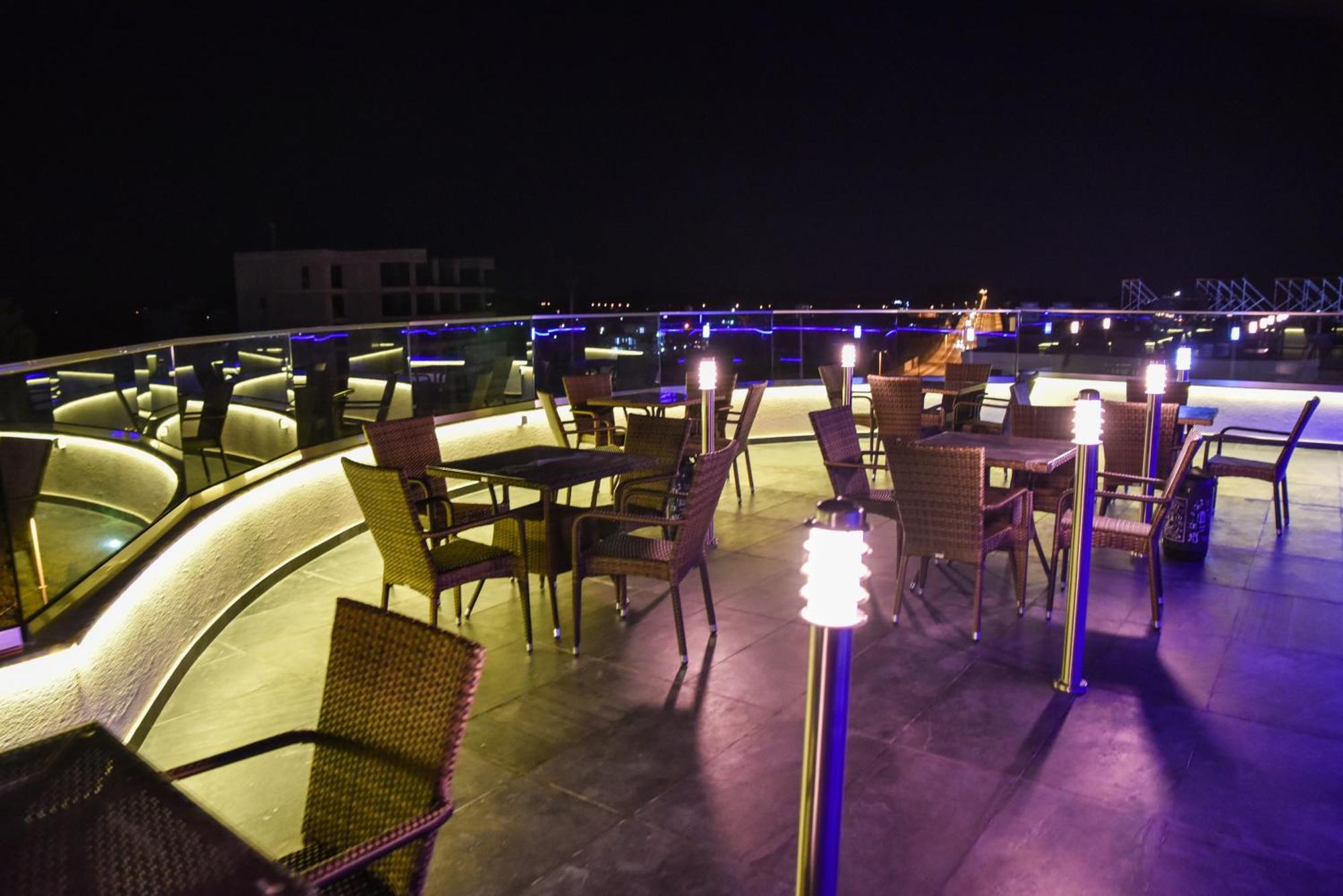 Hotel Evropa Ulcinj Kültér fotó