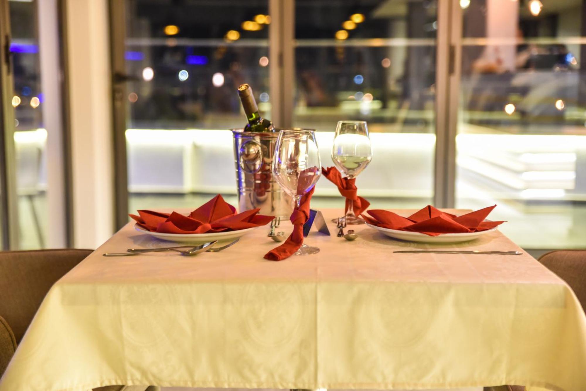 Hotel Evropa Ulcinj Kültér fotó