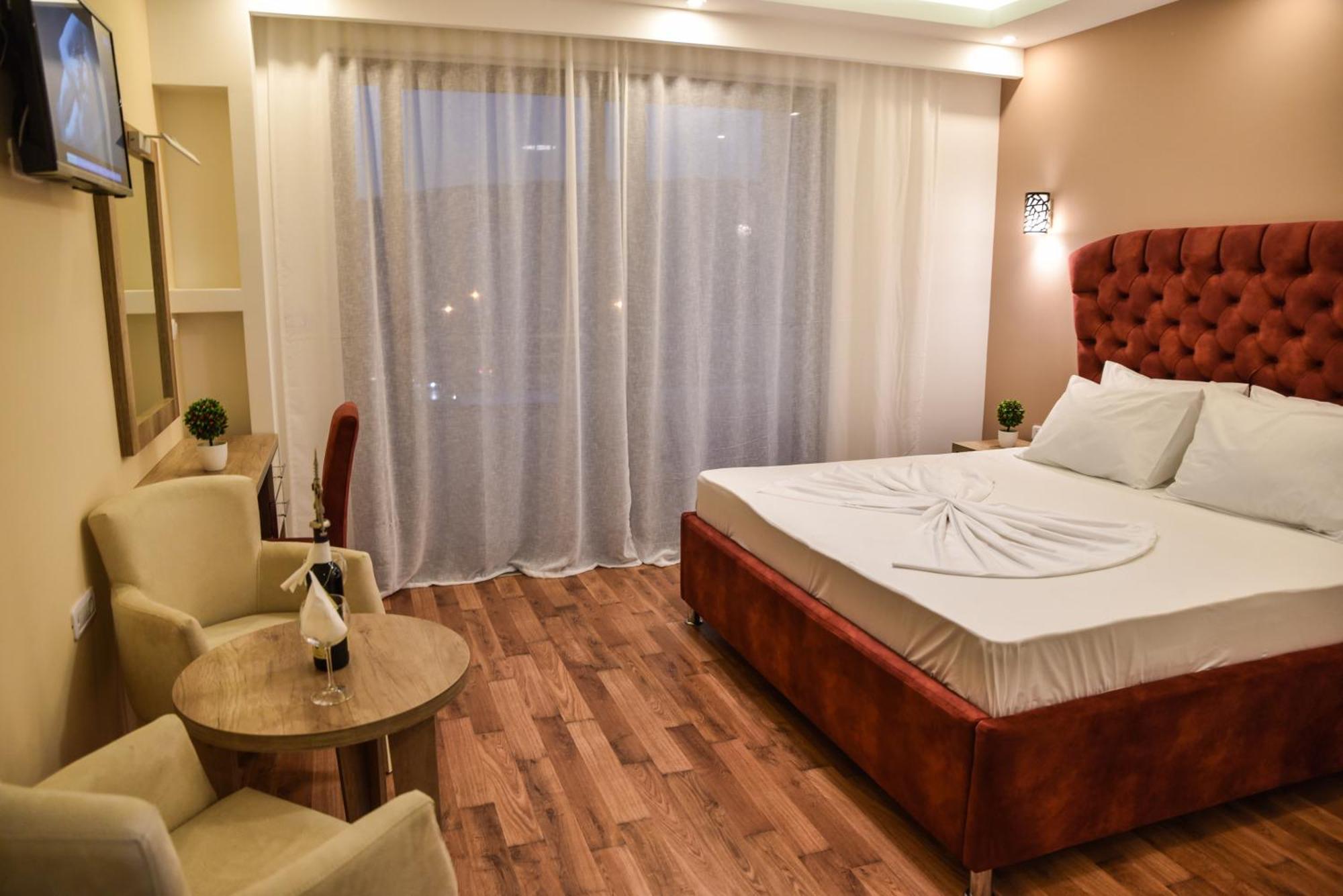 Hotel Evropa Ulcinj Kültér fotó