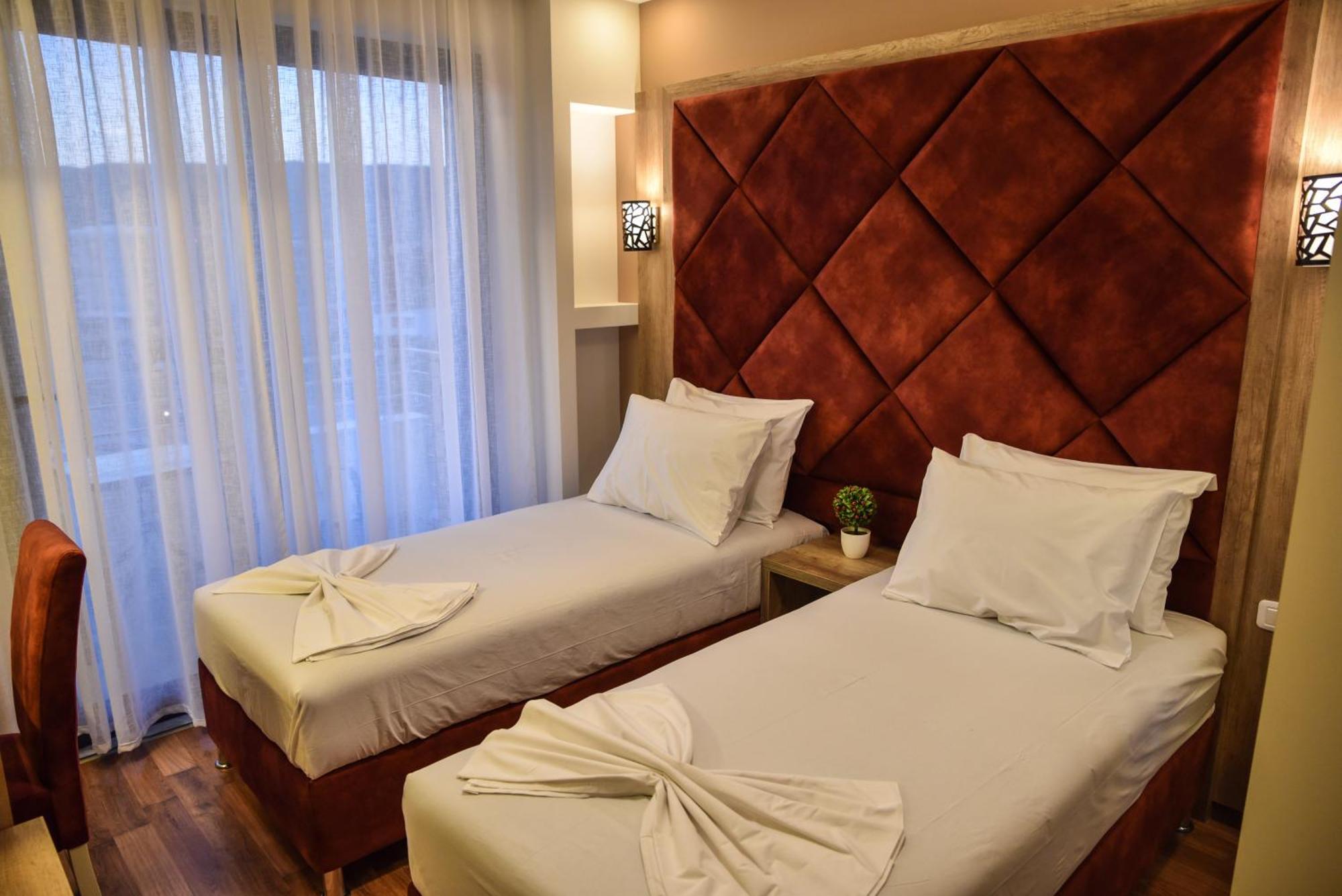 Hotel Evropa Ulcinj Szoba fotó