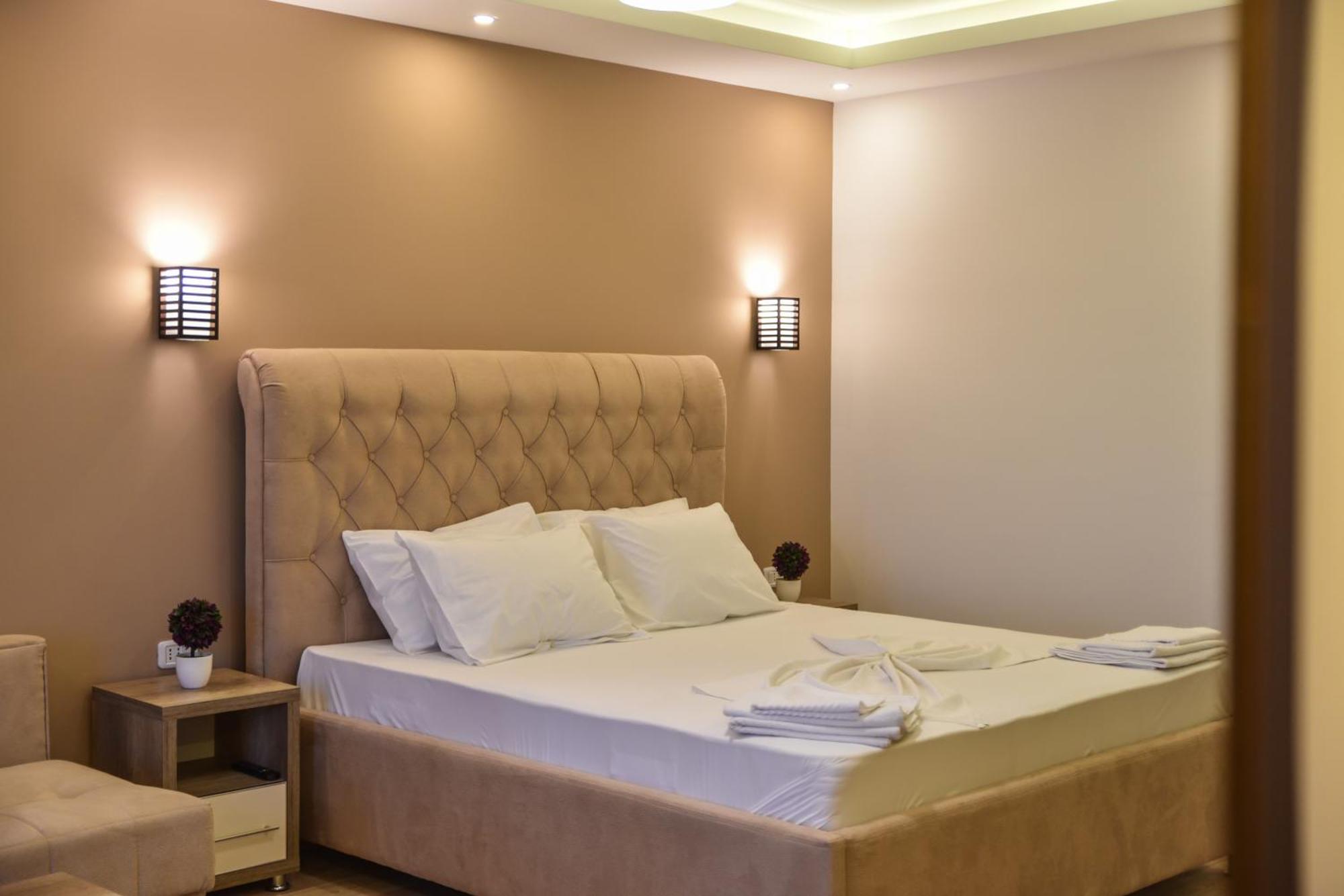 Hotel Evropa Ulcinj Kültér fotó