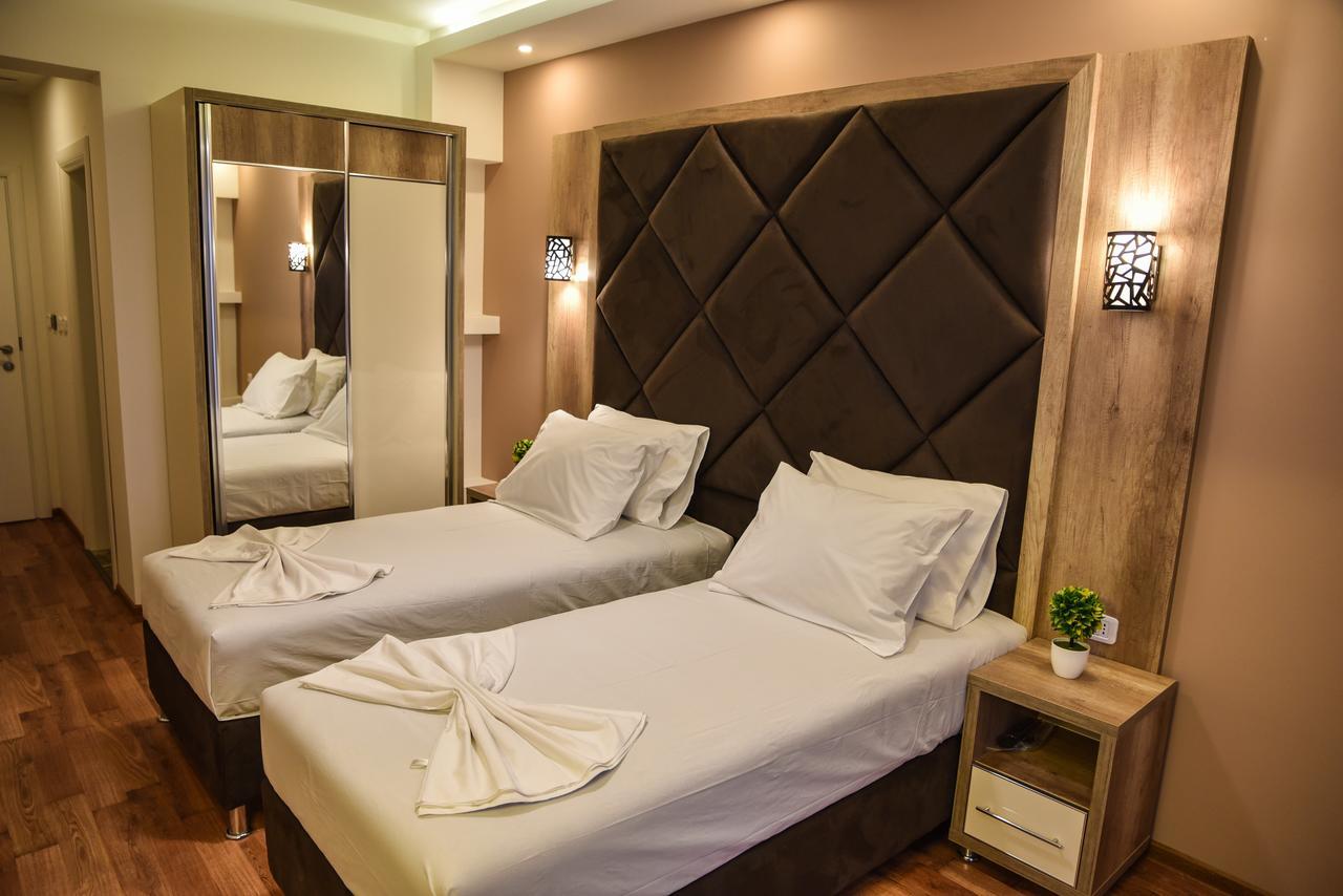 Hotel Evropa Ulcinj Kültér fotó